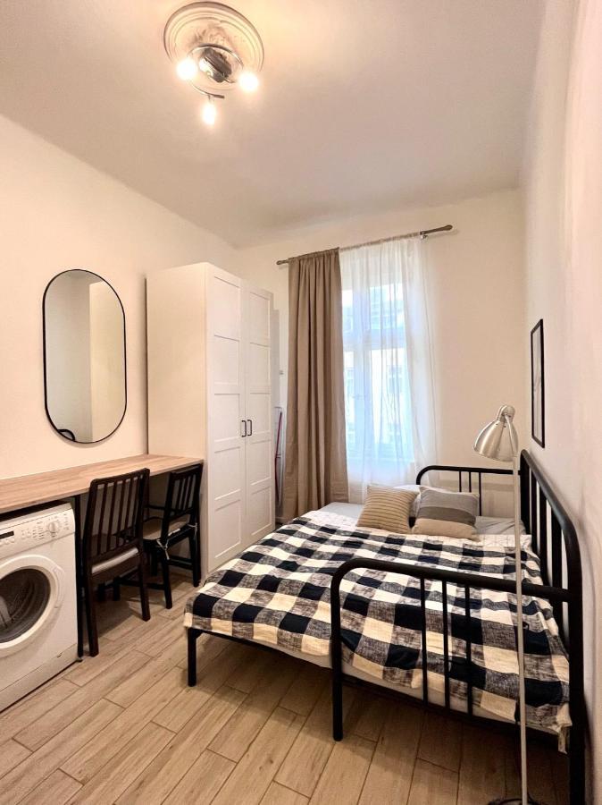 Quiet Apartment Close To Center Прага Экстерьер фото